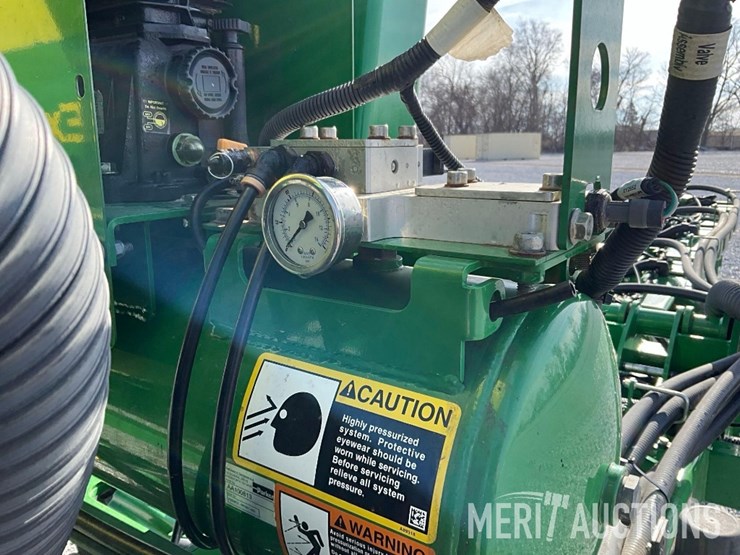 2022-john-deere-dr16-image-48