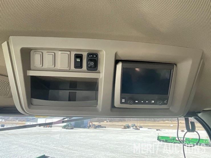 2022-john-deere-410r-image-42