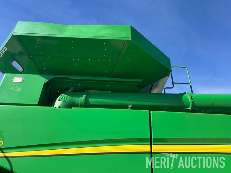 2021-john-deere-s790-image-15