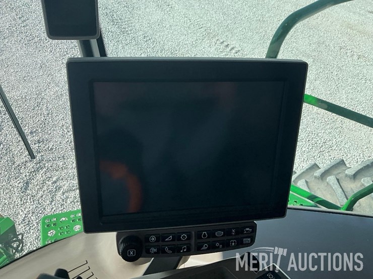 2021-john-deere-s790-image-38