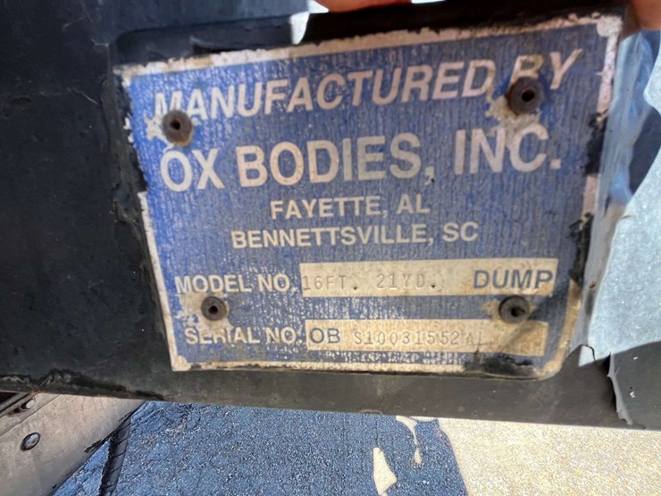 2004-mack-cv713-tandem-dump-truck-(481,756-miles)-image-11