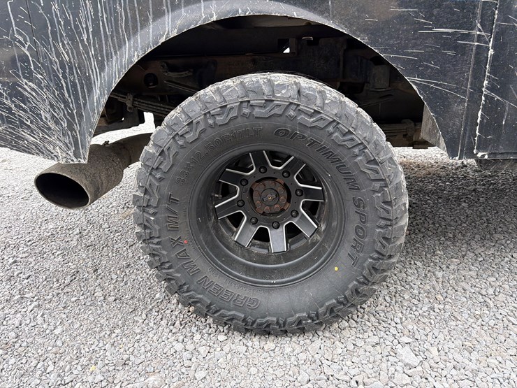 2011-chevrolet-3500-image-12