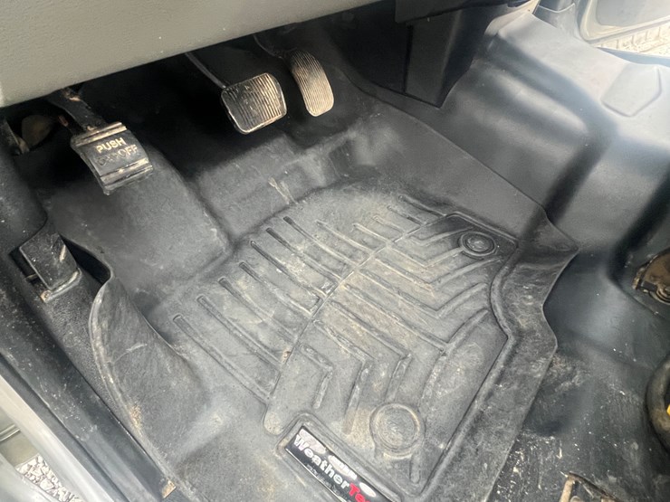 2015-ford-f150-xl-image-30