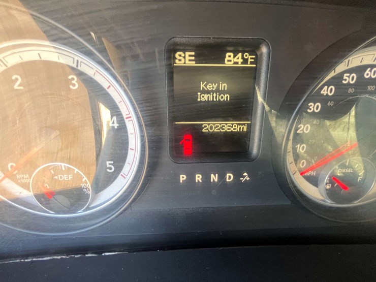 2014-dodge-ram-5500-image-14