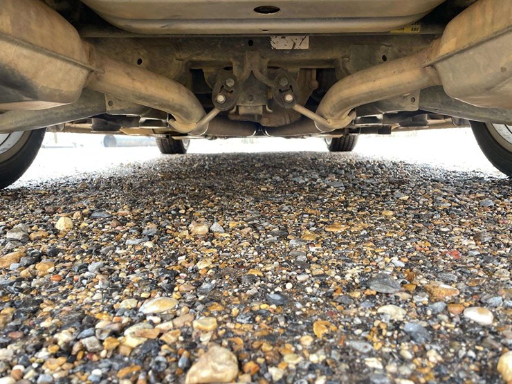 2012-chevrolet-camaro-2-door-coupe-(152,885-miles)-image-24