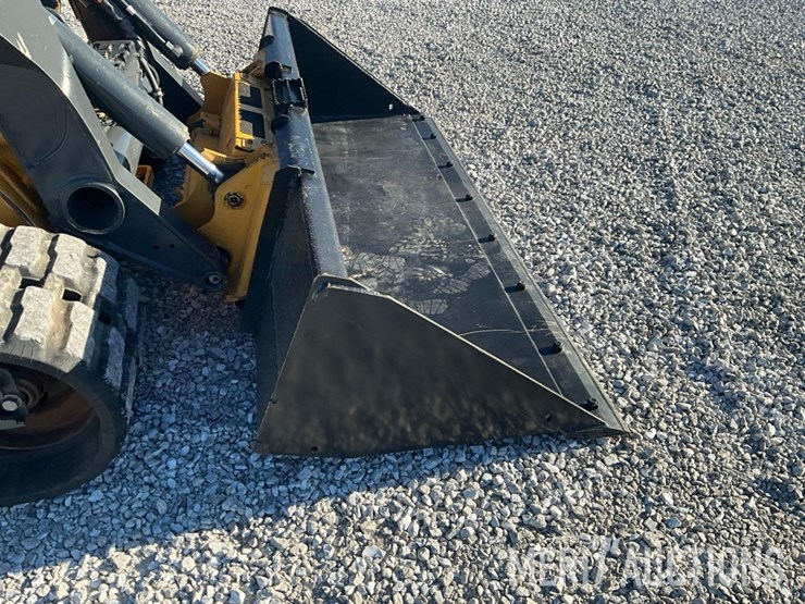 2024-deere-333g-image-25