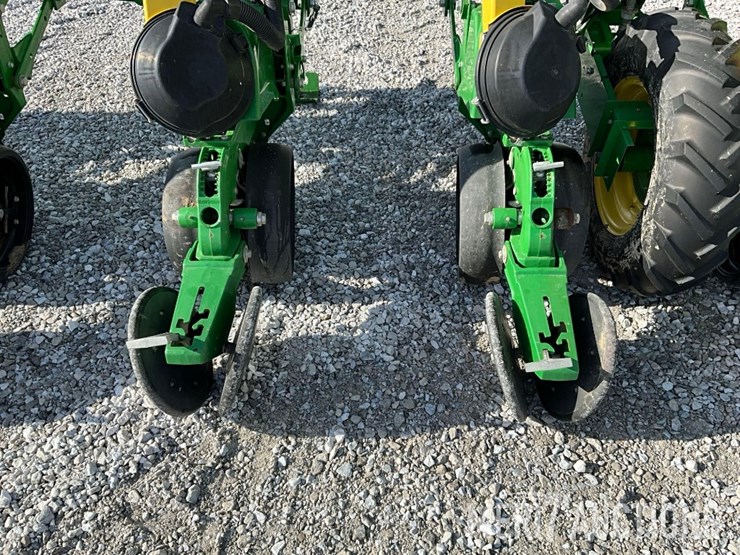 2022-john-deere-dr16-image-18