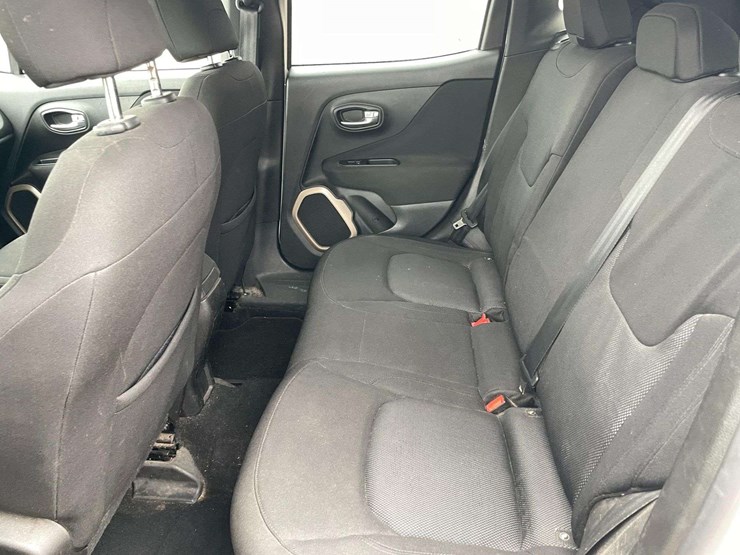 2017-jeep-renegade-image-14