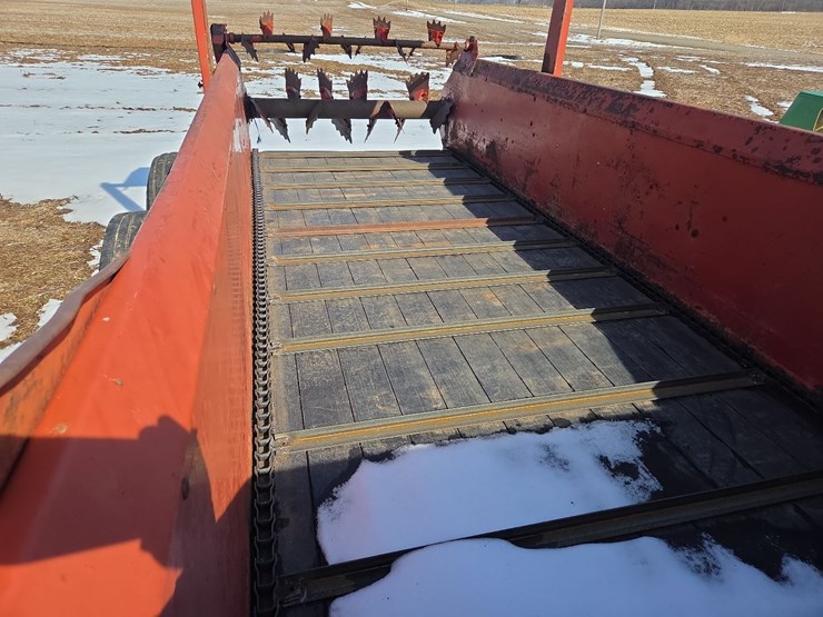 new-holland-195-image-13