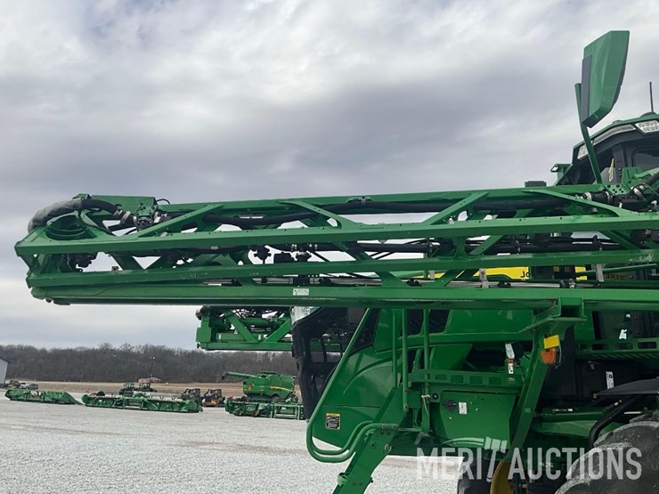 2022-john-deere-410r-image-10