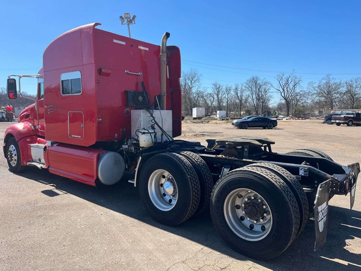 2012-peterbilt-386-image-4