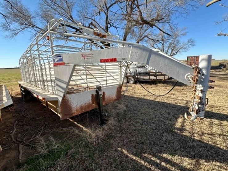 1999-gooseneck-livestock-trailer-image-2