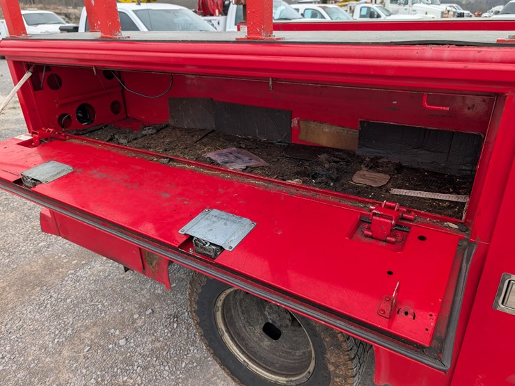 2020-ford-f350-xl-image-17