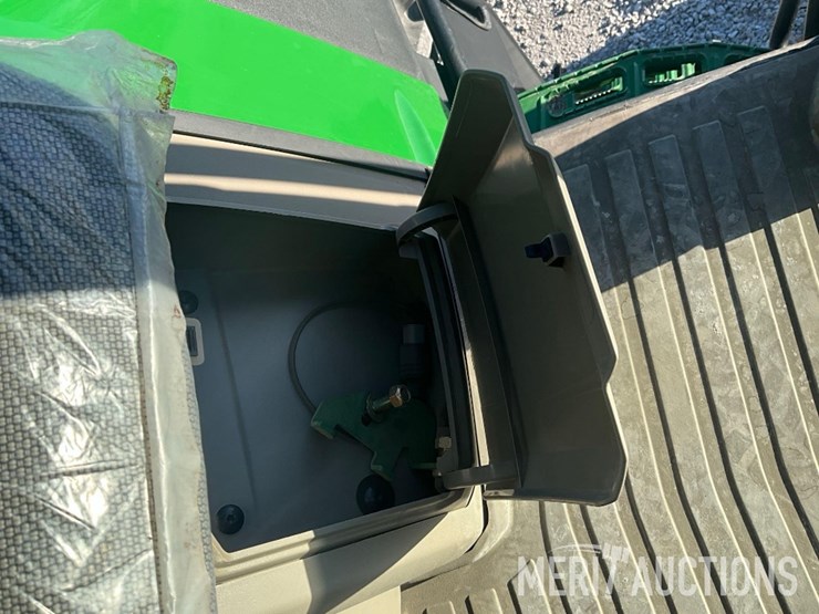 2023-john-deere-8r-310-image-43