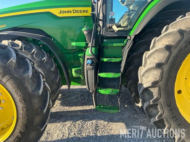 2023-john-deere-8r-310-image-15