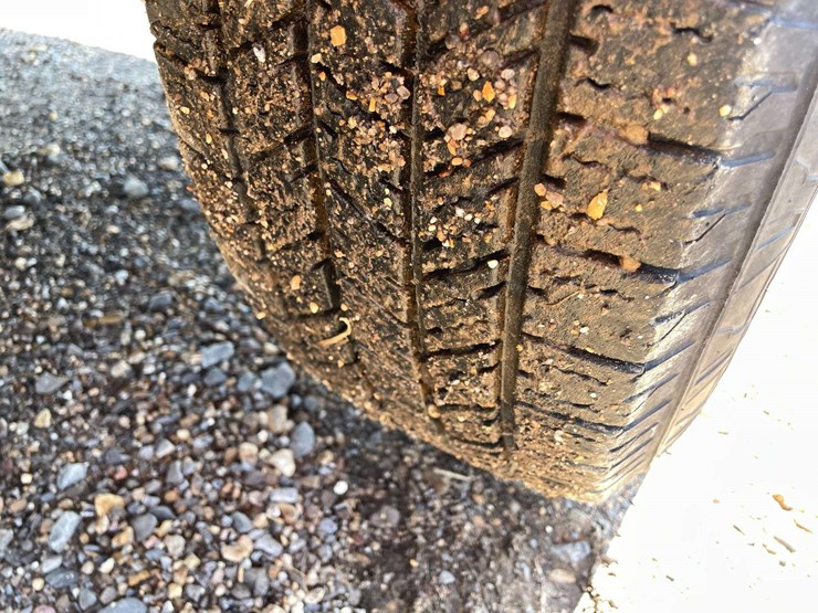 2005-ford-econoline-350xl-10-passenger-van-(80,129-miles)-image-23