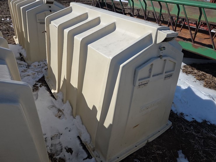 (2)-calf-tel-poly-calf-huts-(middle)-image-12