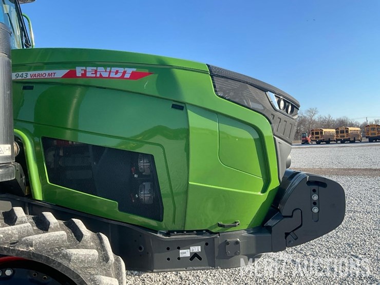 2025-fendt-943mt-vario-image-31