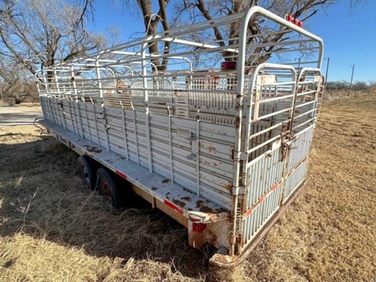 1999-gooseneck-livestock-trailer-image-4