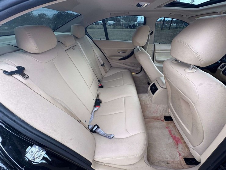 2014-bmw-320i-4-door-sedan-(84,380-miles)-image-19