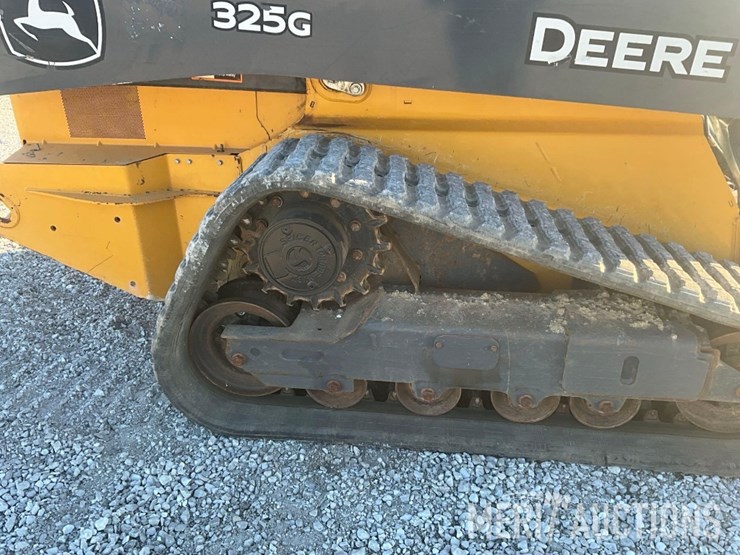 2022-deere-325g-image-25