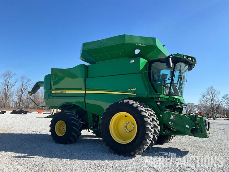 2021-john-deere-s790-image-6