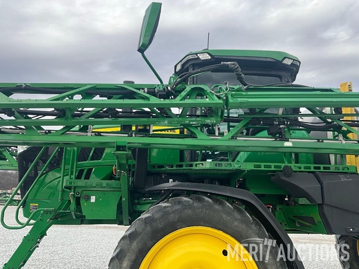 2022-john-deere-410r-image-12