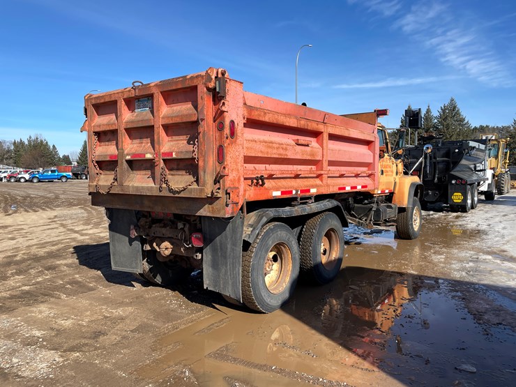 1996-ford-l9000-image-5