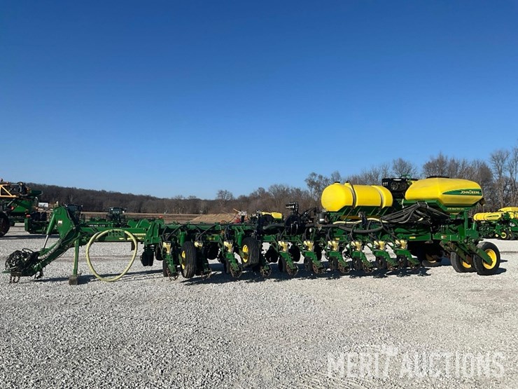 2009-john-deere-1770nt-image-1