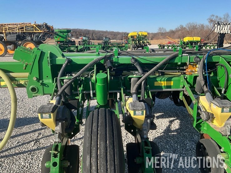 2009-john-deere-1770nt-image-14