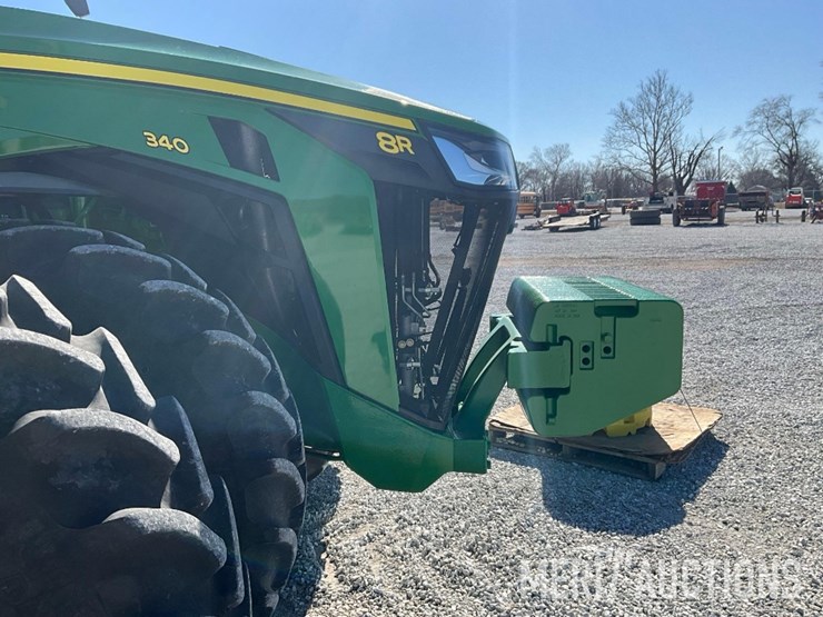 2023-john-deere-8r-340-image-32