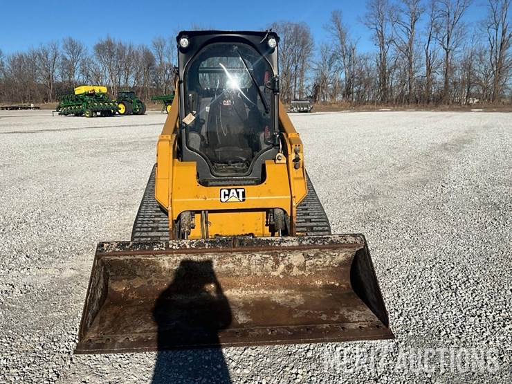 2015-caterpillar-259d-image-7