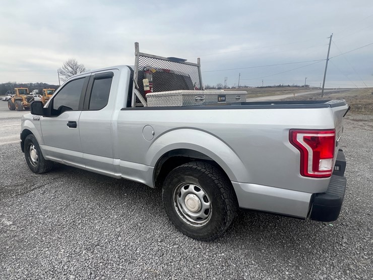 2015-ford-f150-xl-image-4