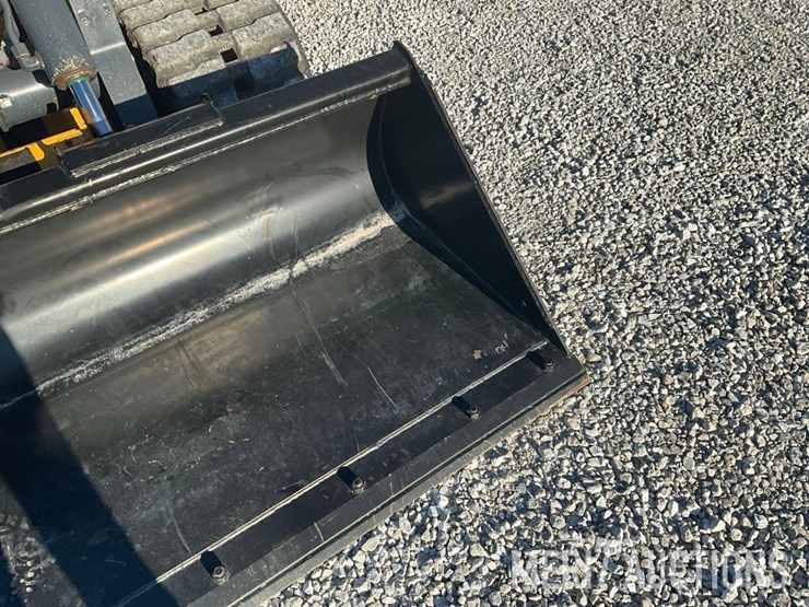 2024-deere-333g-image-11