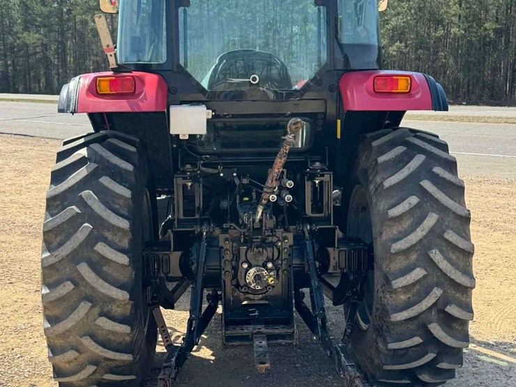 2020-mahindra-6075-image-9