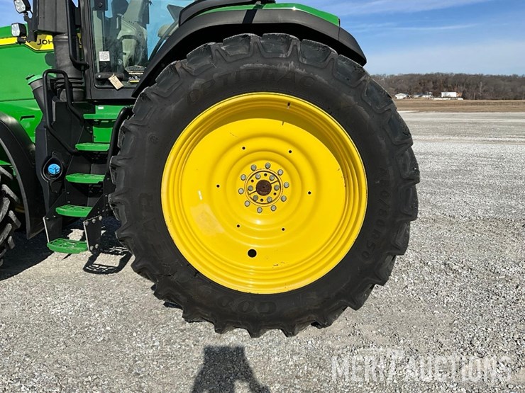 2022-john-deere-7r-210-image-18