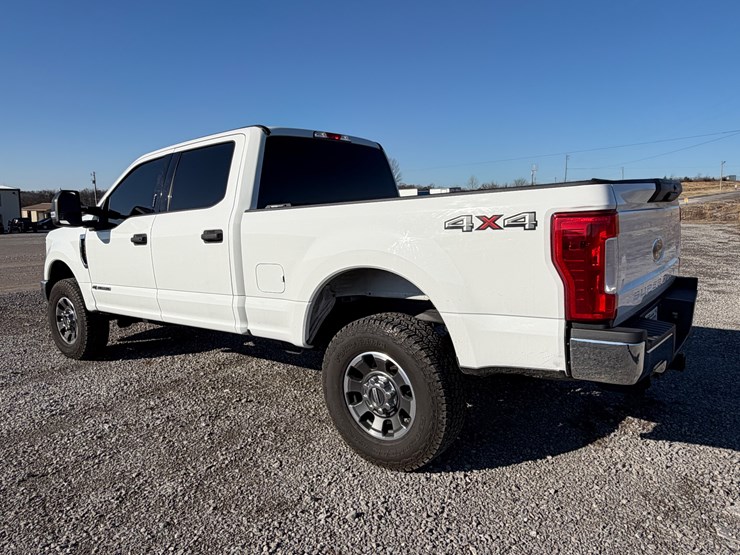 2019-ford-f250-xlt-image-6