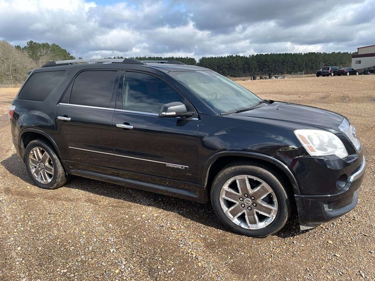 2012-gmc-acadia-denali-image-4