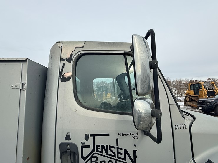 2004-caterpillar-c7-image-17