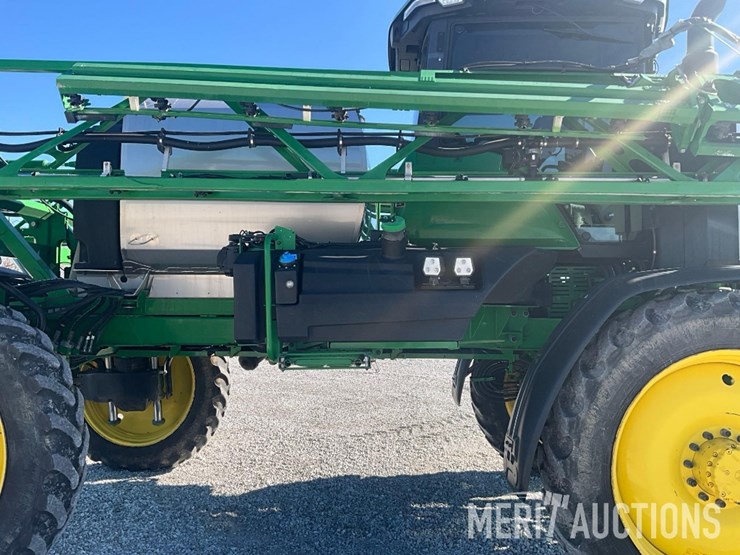 2022-john-deere-410r-image-27