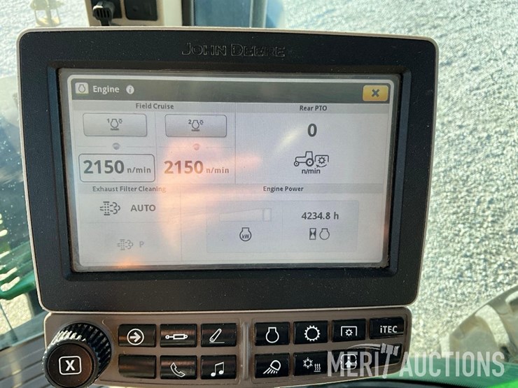 2014-john-deere-7230r-image-41