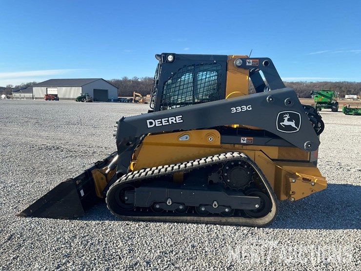 2023-deere-333g-image-2