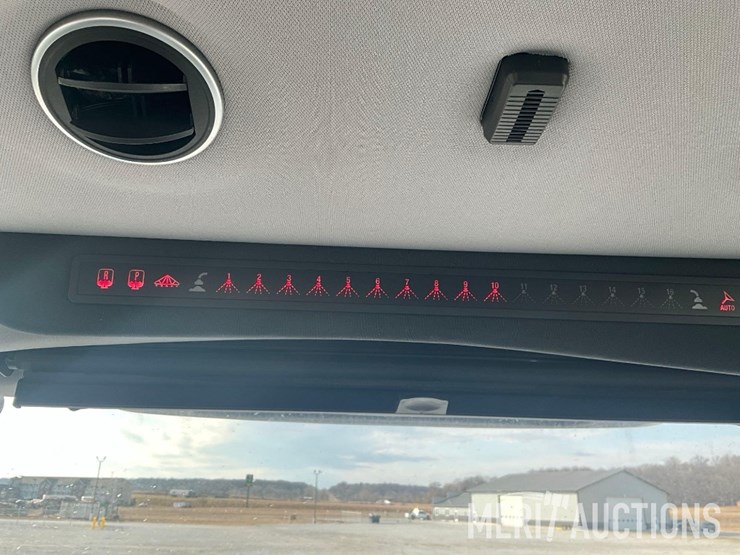 2022-new-holland-sp310f-image-46