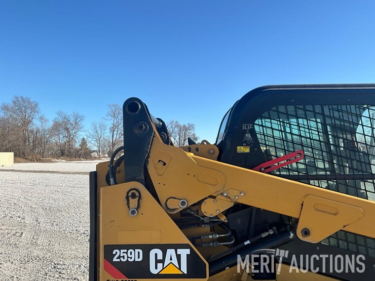 2015-caterpillar-259d-image-21