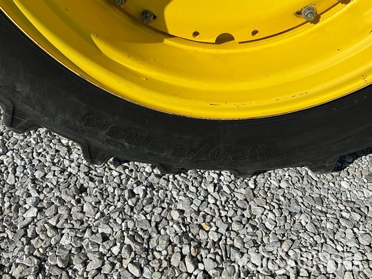 2023-john-deere-8r-310-image-14