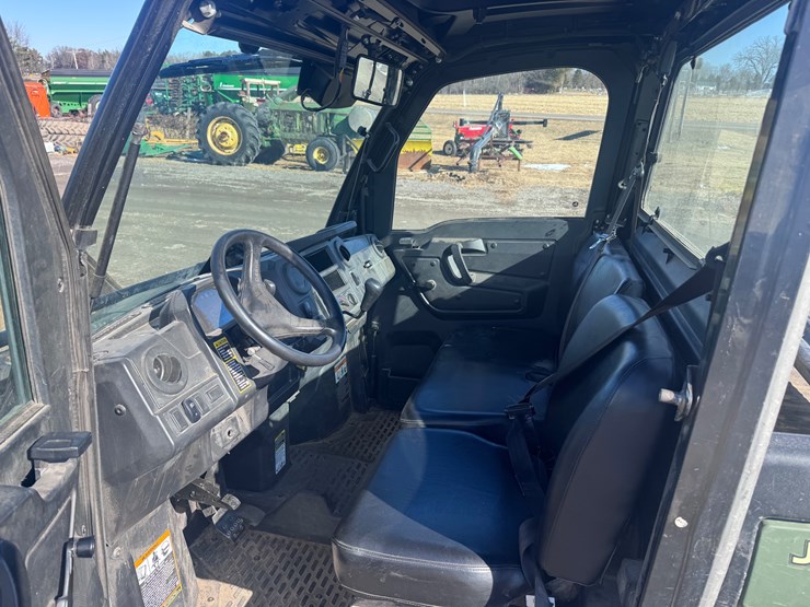 #4085-•-john-deere-xuv835-image-10