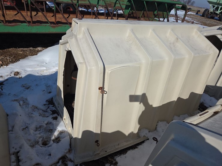 (2)-calf-tel-poly-calf-huts-(middle)-image-10