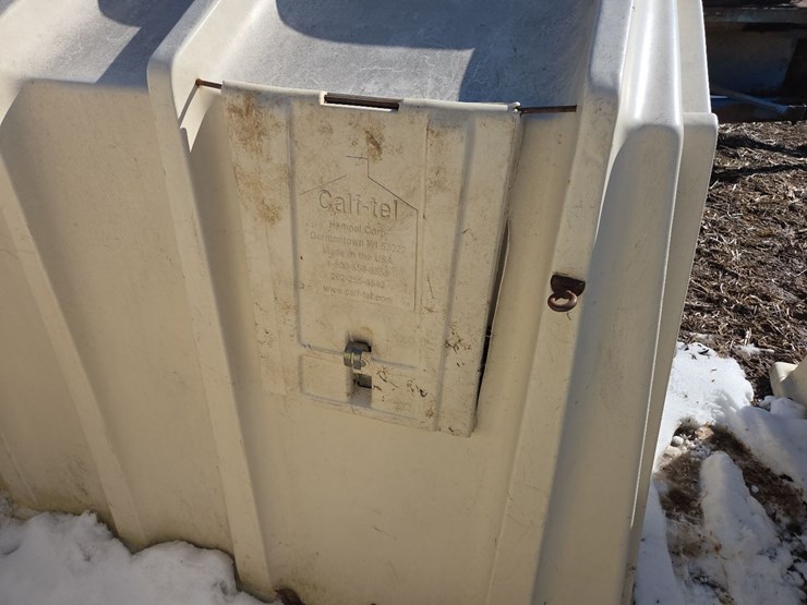 (2)-calf-tel-poly-calf-huts-(middle)-image-8