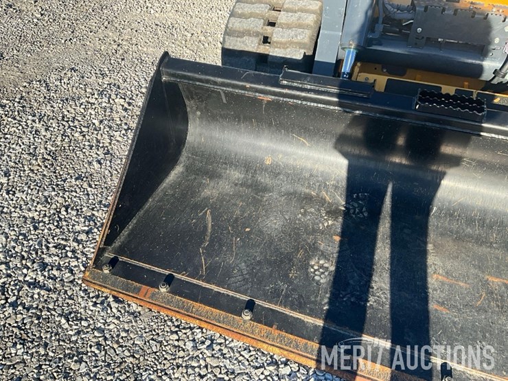 2023-deere-333g-image-11