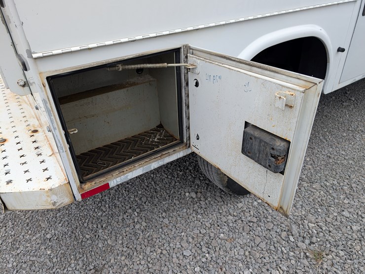 2017-chevrolet-1500-image-19